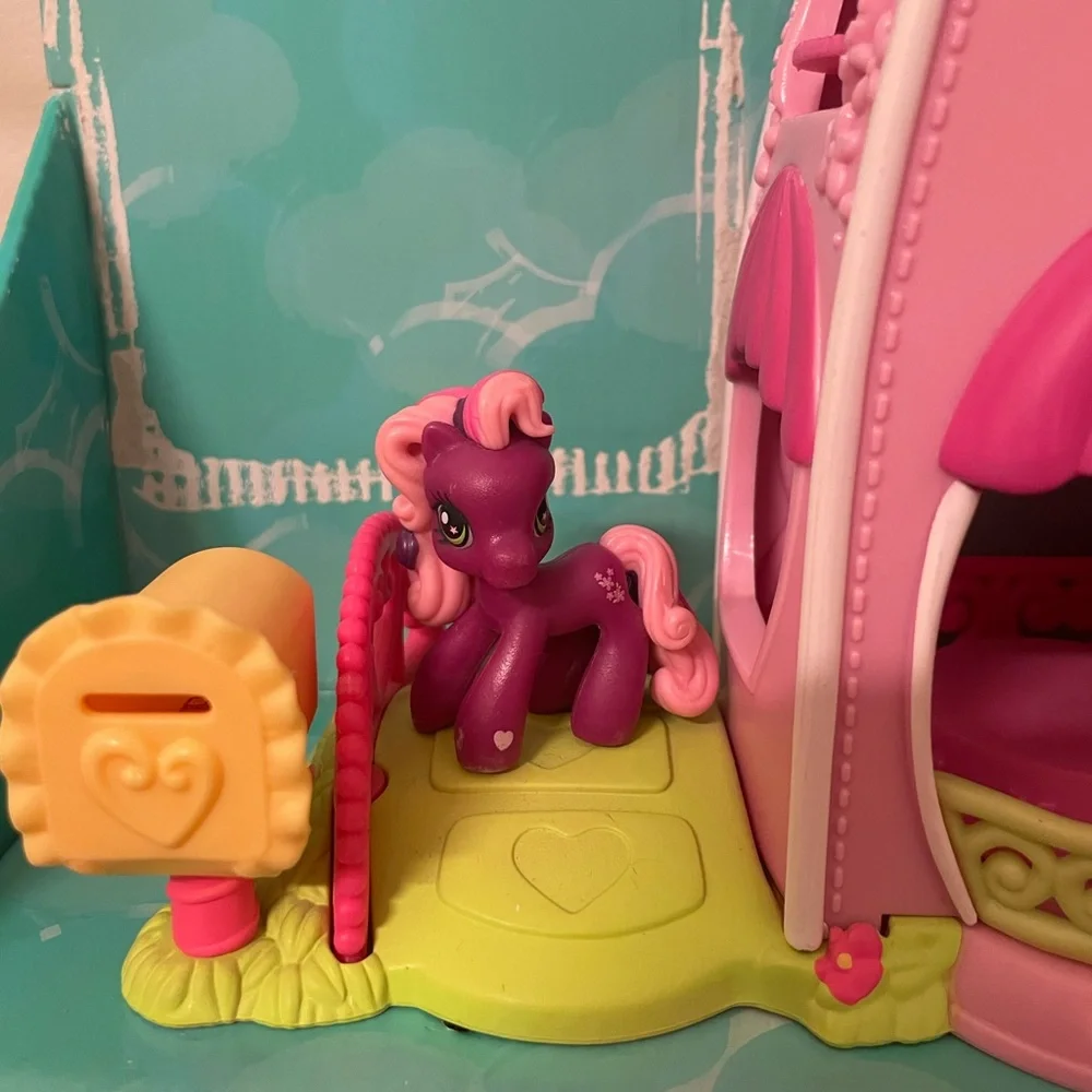 Vintage My Little Pony Ponyville Fancy Fashions Boutique G3 Playset RARE Y2K Set